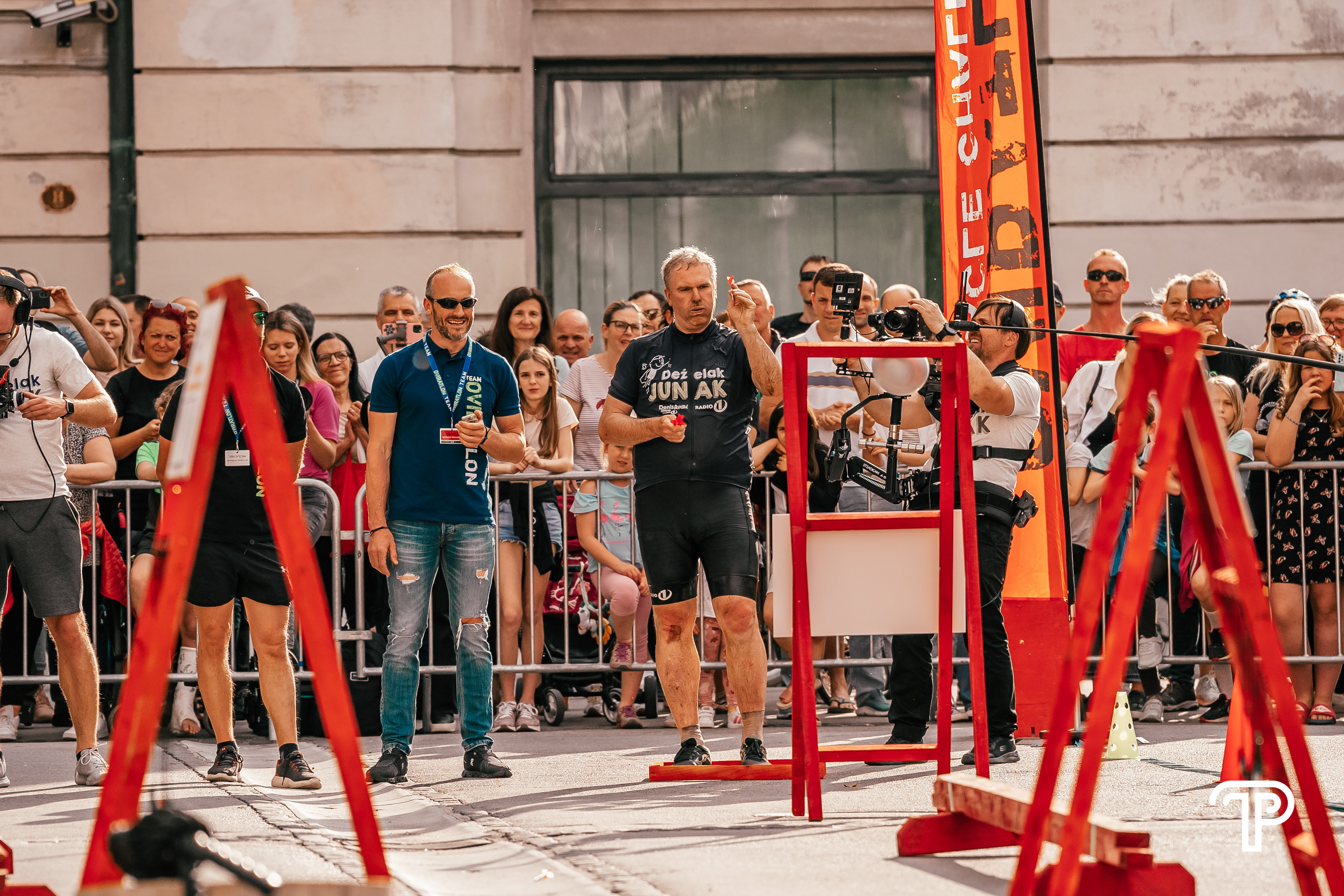 Junak Deelak Splet 16