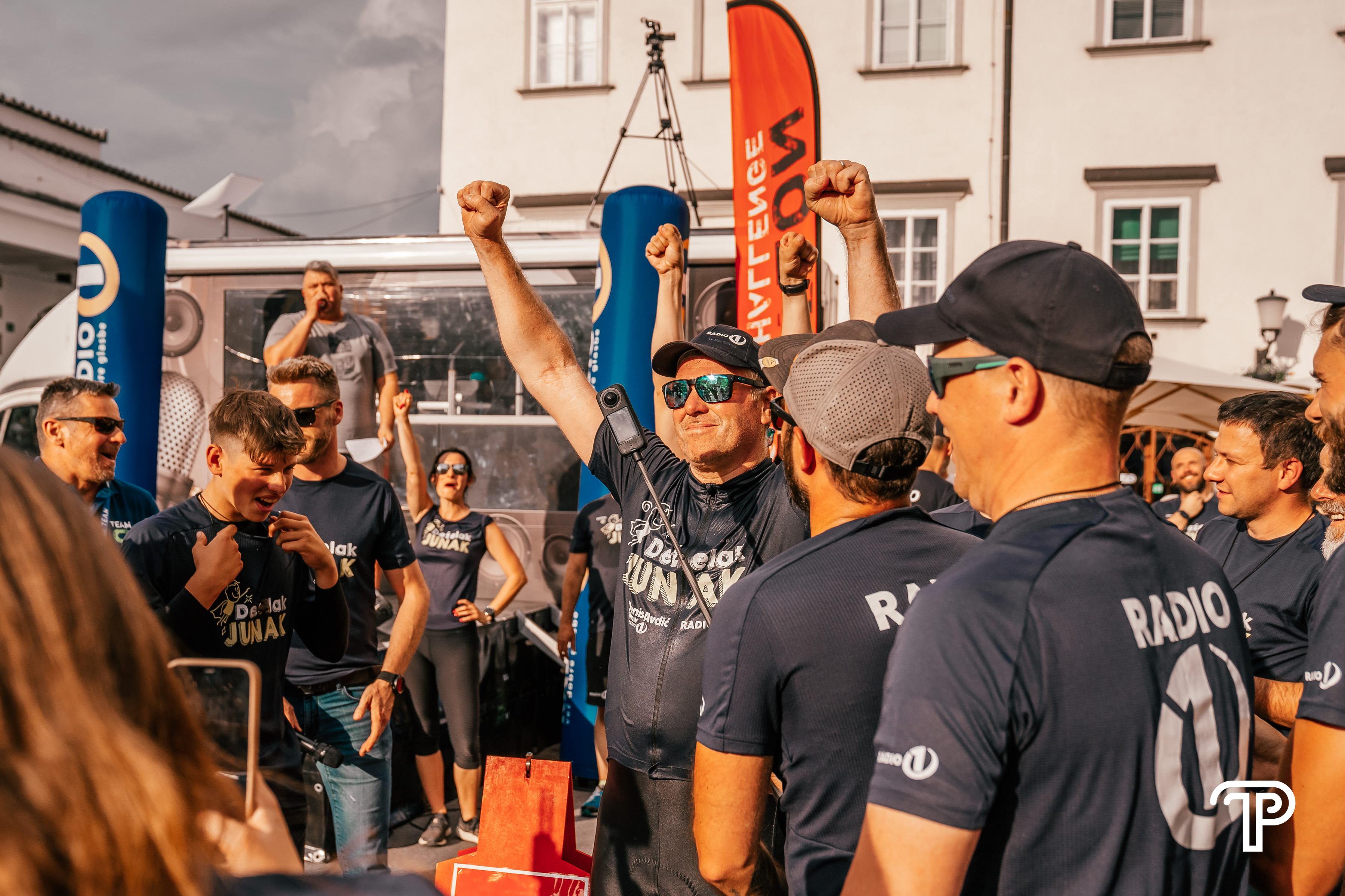 Junak Deelak Splet 33