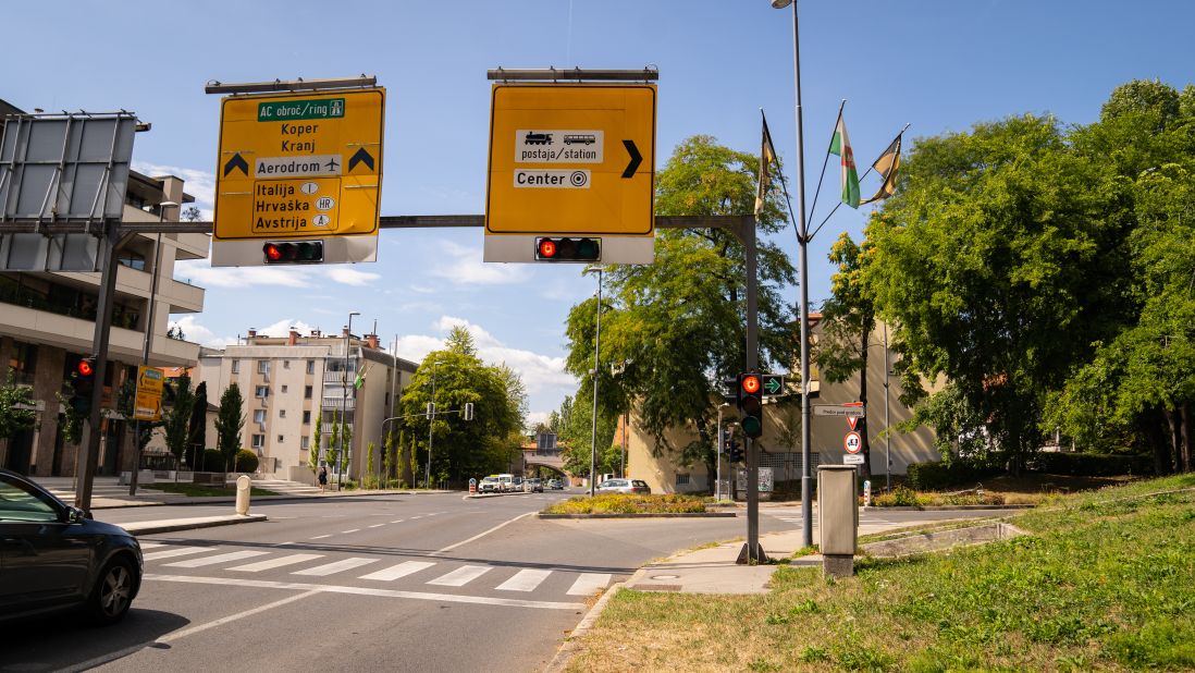 Novi Znak 11