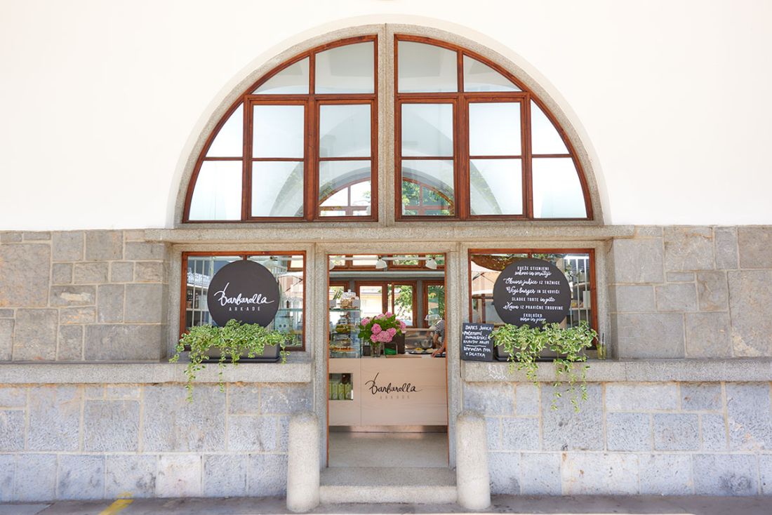 Barbarella Arkade Bistro Web
